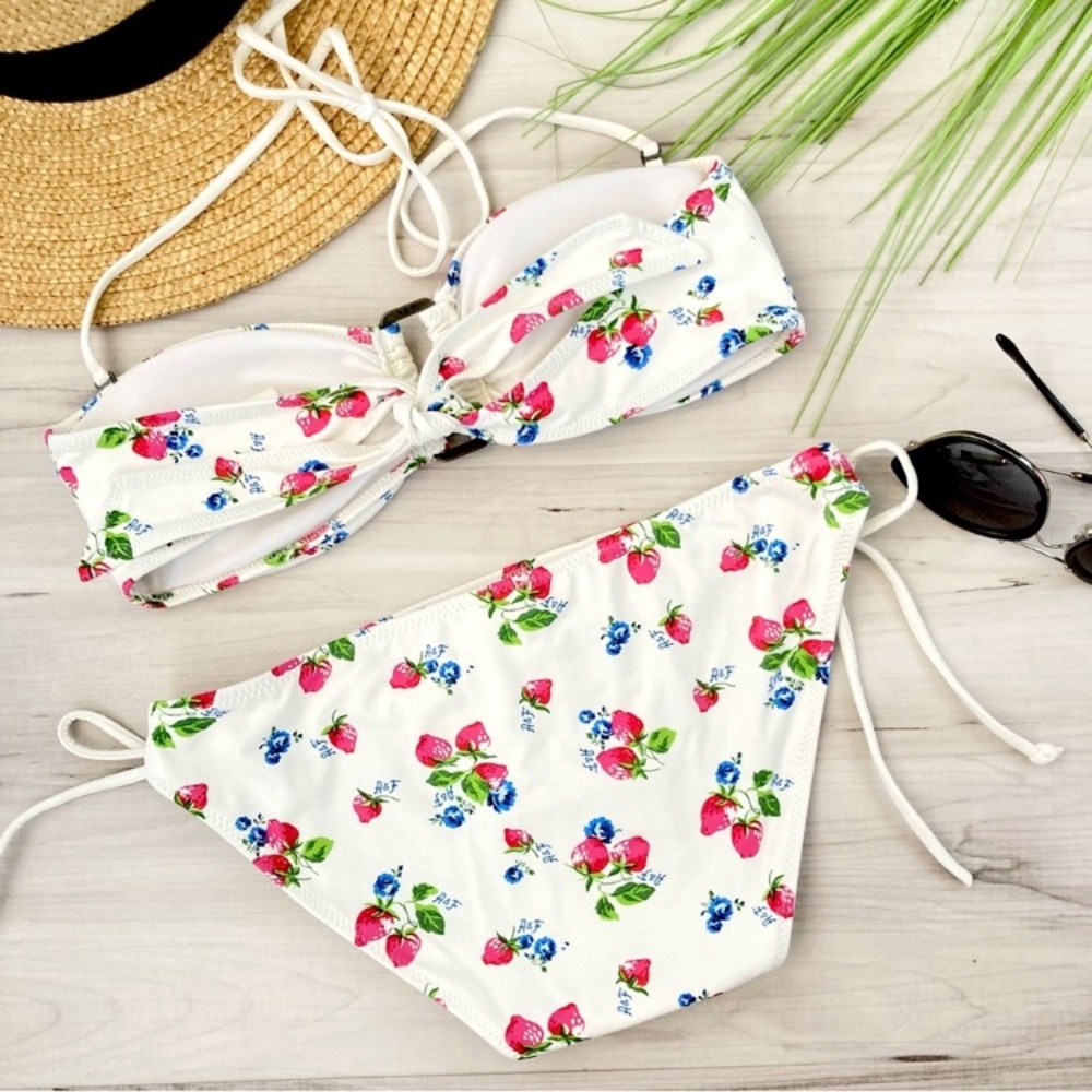 NWOT A&F | Abercrombie & Fitch Strawberry Print Swimsuit Bikini Set - Picture 4 of 6